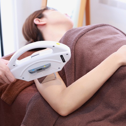 脱毛サロンの内装と脱毛機器